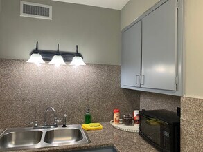 300 Peachtree St in Atlanta, GA - Building Photo - Building Photo