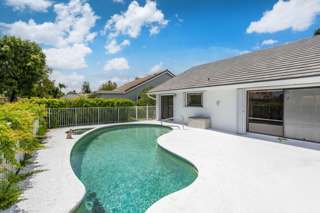 9476 El Clair Ranch Rd in Boynton Beach, FL - Building Photo - Building Photo