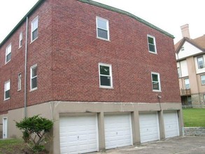 3561 Alaska Ave in Avondale, OH - Building Photo - Building Photo