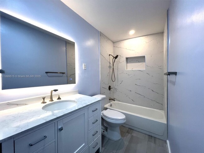 3624 Oak Ave in Miami, FL - Building Photo - Building Photo