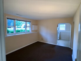 922 Spencer St S, Unit 1 in Shakopee, MN - Building Photo