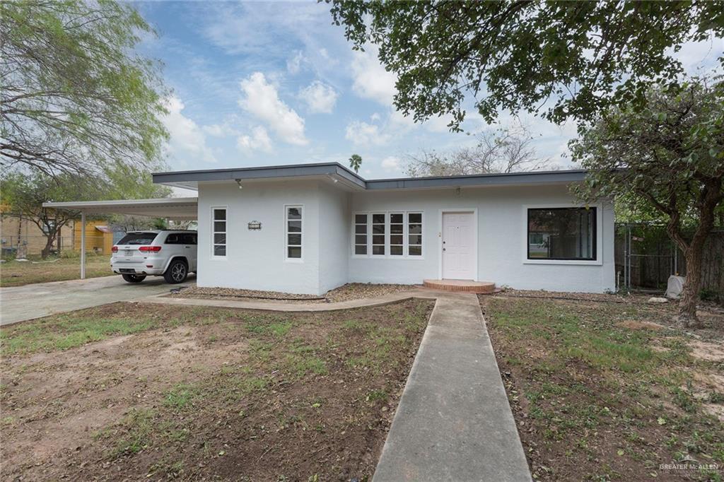 813 Ivy Ave in McAllen, TX - Building Photo