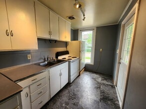 305 E Doty Ave in Neenah, WI - Building Photo - Building Photo