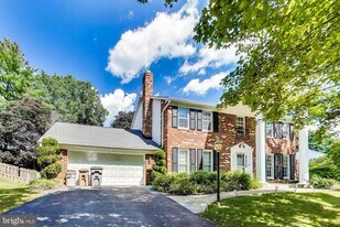 1718 Crestview Dr in Rockville, MD - Building Photo