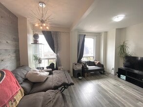 33 Harvey St in Hamilton, ON - Building Photo - Building Photo