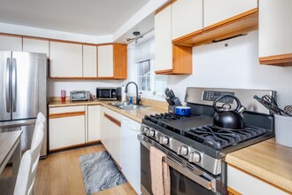 4 Ash St in Hampton, NH - Building Photo - Building Photo
