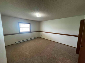 1924 Clubhouse Way in Billings, MT - Foto de edificio - Building Photo