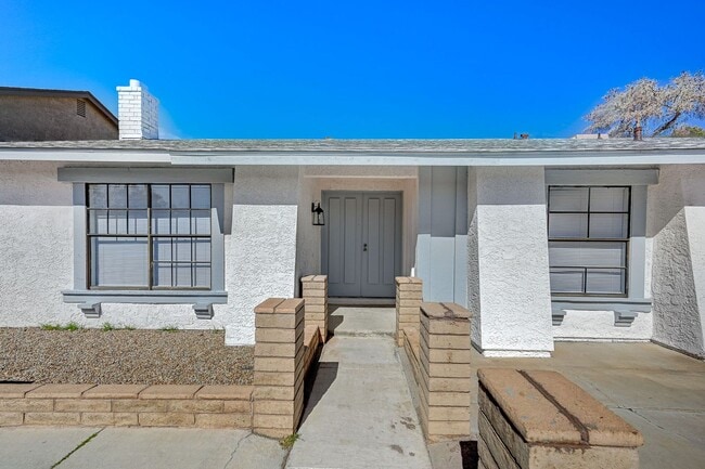 6272 W Elmira Dr in Las Vegas, NV - Building Photo - Building Photo