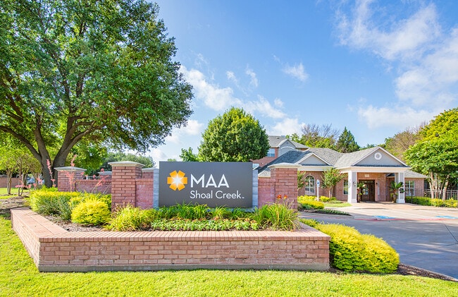 MAA Shoal Creek in Bedford, TX - Foto de edificio - Building Photo
