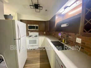 617 Pine Ridge Pl in Raleigh, NC - Building Photo - Building Photo
