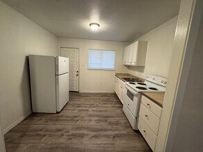 2323 Basse Road in San Antonio, TX - Building Photo - Building Photo