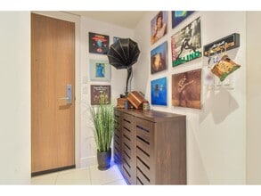 15152 Russell Ave in White Rock, BC - Building Photo - Building Photo