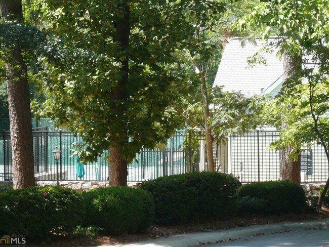34 Mt Vernon Cir in Dunwoody, GA - Building Photo - Building Photo