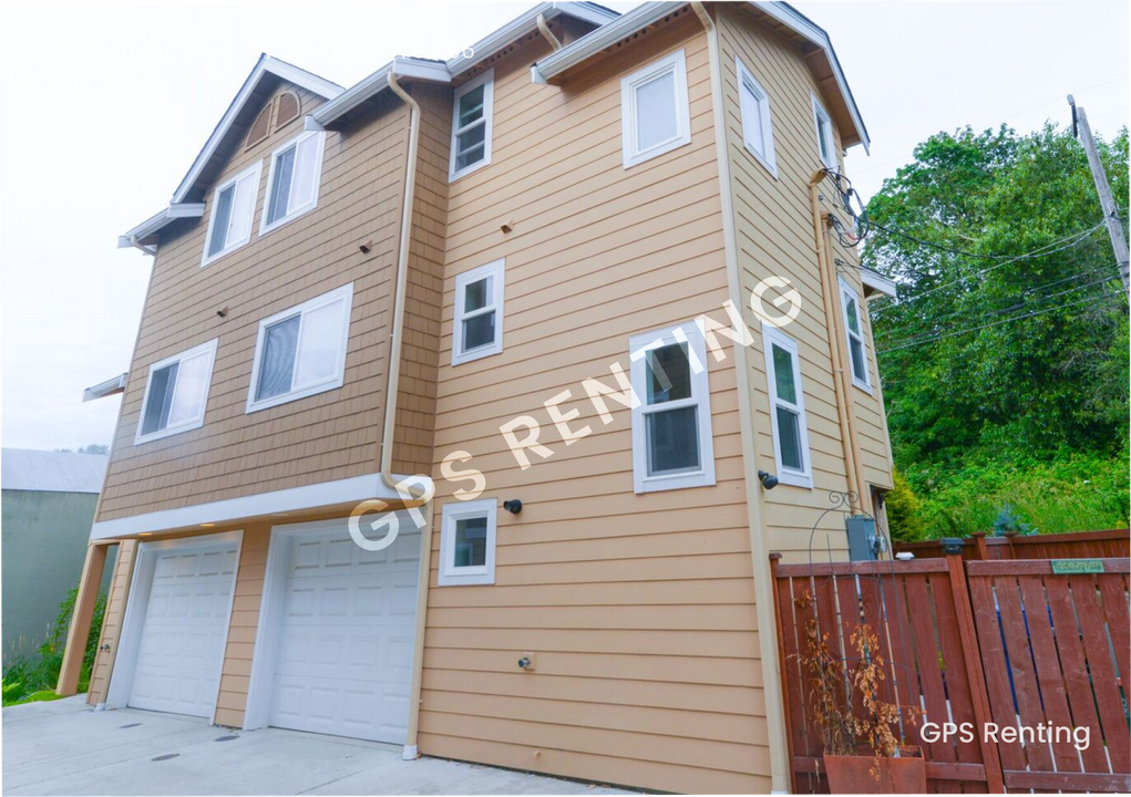 5078 Delridge Wy SW in Seattle, WA - Building Photo