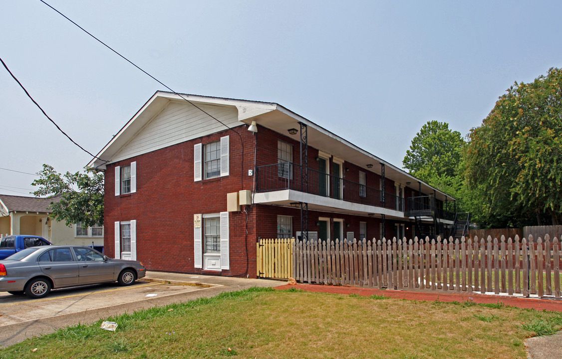 301 Franklin Ave in Gretna, LA - Building Photo