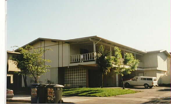 5565 Clovercrest Dr in San Jose, CA - Building Photo