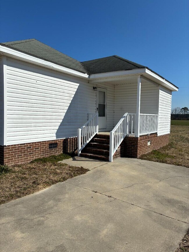 7021 Kingswood Cir in Saratoga, NC - Building Photo - Building Photo