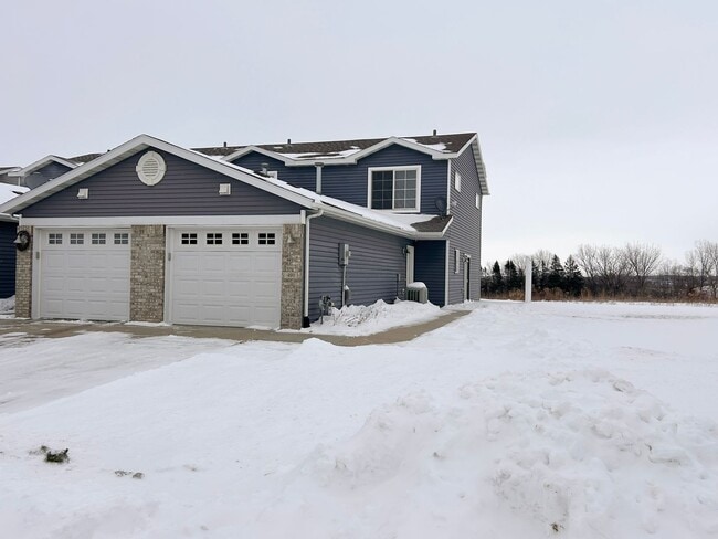 property at 491 Pointe Ct SW