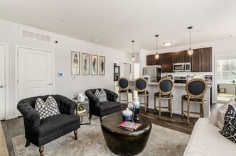 Duncan Park in Columbus, OH - Foto de edificio - Building Photo