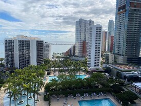 185 SE 14th Terrace in Miami, FL - Building Photo