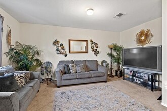 6917 Longford Trail, Unit 1003-302 in Austin, TX - Building Photo - Building Photo