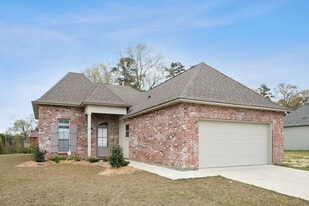 10353 Fountain Ln in Denham Springs, LA - Building Photo