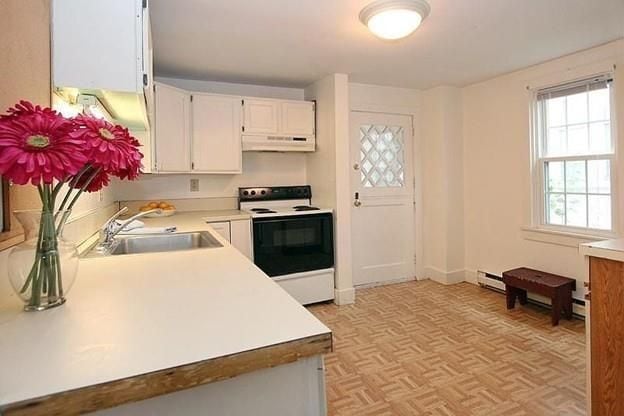 42 Lee Ave in Newport, RI - Foto de edificio - Building Photo