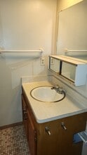 PENN ARMS APARTMENTS in Milwaukee, WI - Foto de edificio - Building Photo
