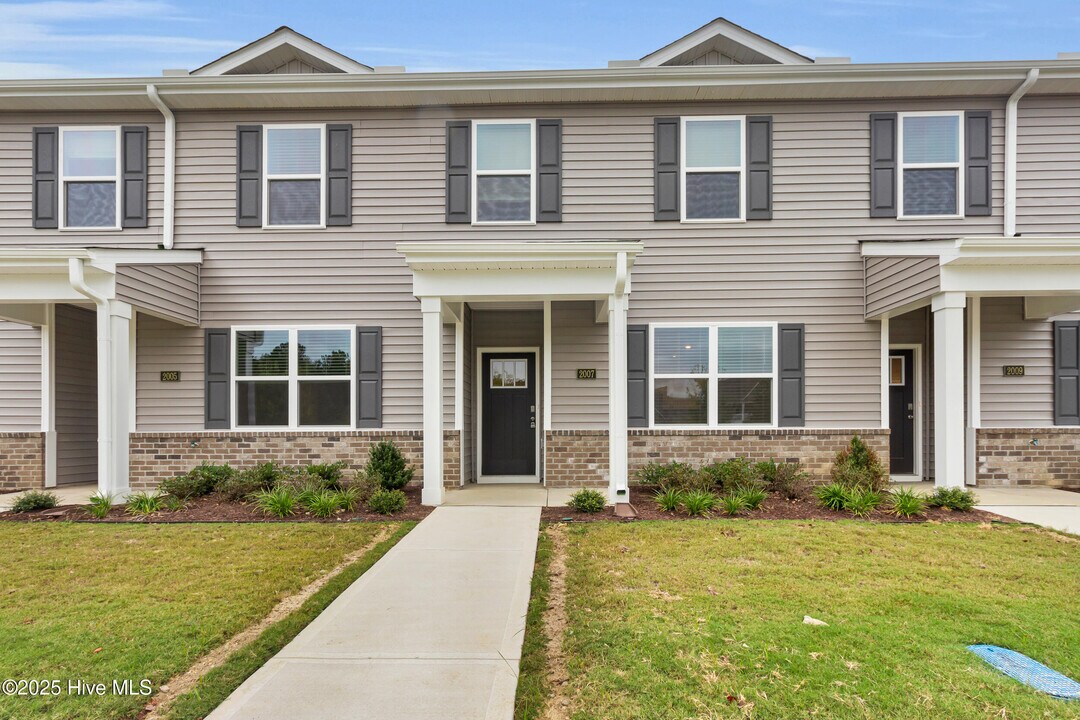 2007 Clock Rd in New Bern, NC - Building Photo