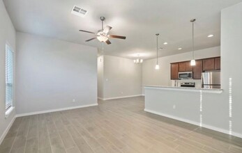218 Oakcrest in Conroe, TX - Building Photo - Building Photo