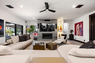 839 NE Bay Isle Dr in Boca Raton, FL - Building Photo - Building Photo