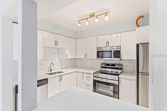 546 Orange Dr in Altamonte Springs, FL - Building Photo - Building Photo