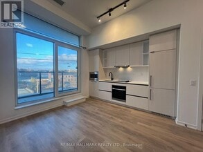 1285 Dupont St in Toronto, ON - Building Photo - Building Photo