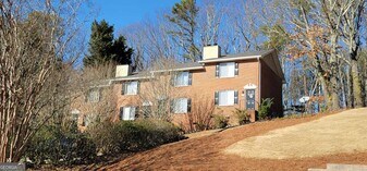 3284 Highpoint Ct in Snellville, GA - Building Photo