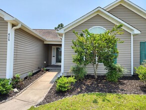 415 Tree Ct in Holly Ridge, NC - Building Photo - Building Photo