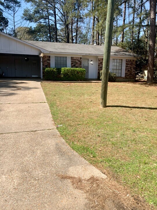 1406 Benton St Photo