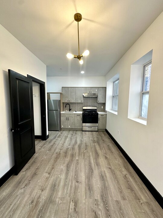 14 Thomas St, Unit 1c in Newark, NJ - Building Photo