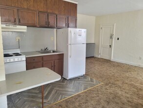 206 Main St in Mohrsville, PA - Building Photo - Building Photo