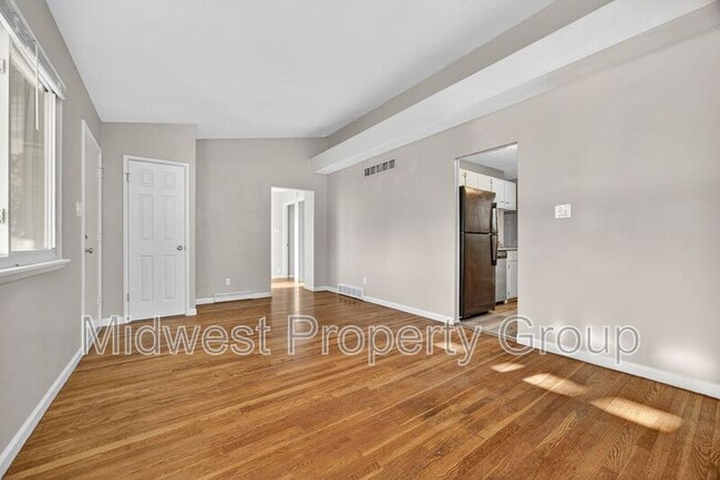 813 Lynn Haven Ln in Hazelwood, MO - Building Photo - Building Photo