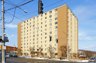 Beaver Falls Plaza Apartamentos