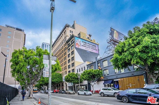 property at 812 S Spring St