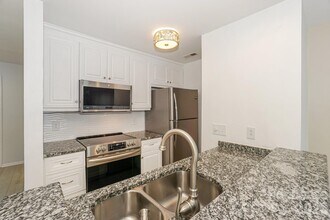 368 Northwest Dr in Davidson, NC - Building Photo - Building Photo