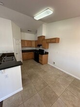 2874 Florence Ave in Sanger, CA - Foto de edificio - Building Photo