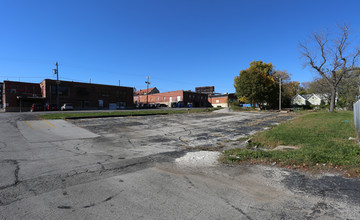 3954 Central St in Kansas City, MO - Foto de edificio - Building Photo