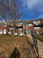 4039 Balwynne Park Rd in Philadelphia, PA - Building Photo