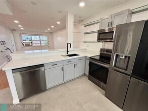 2820 NE 201st Terrace in Aventura, FL - Building Photo - Building Photo