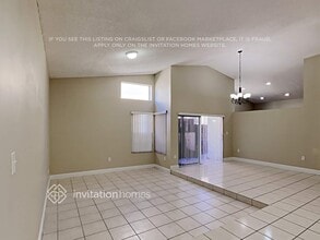 14731 SW 42nd Way in Miami, FL - Foto de edificio - Building Photo