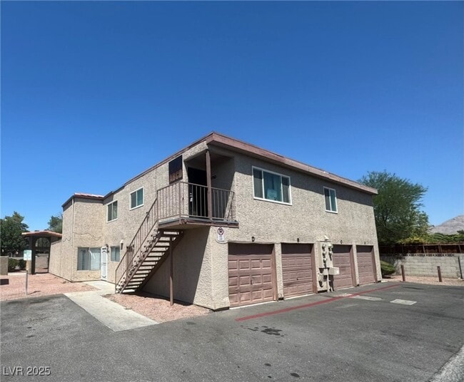 property at 575 Roxella Ln