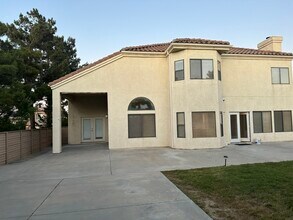 42263 Valley Vista Dr in Lancaster, CA - Building Photo - Building Photo