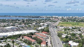 2220 Stickney Point Rd, Unit 519 in Sarasota, FL - Building Photo